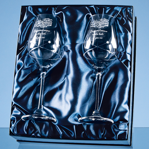 2 Diamante Wine Glasses with a Kiss Cut Design